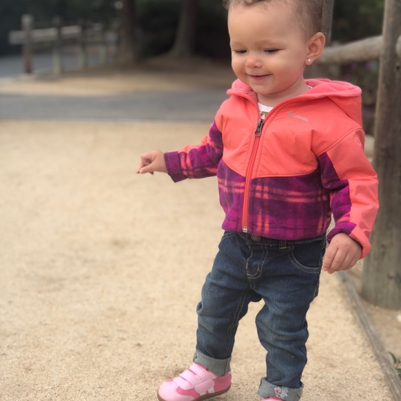 Baby 2 Gap Bear Sweaters and hat and Columbia jacket 6-12months great condition - Picture 5 of 6